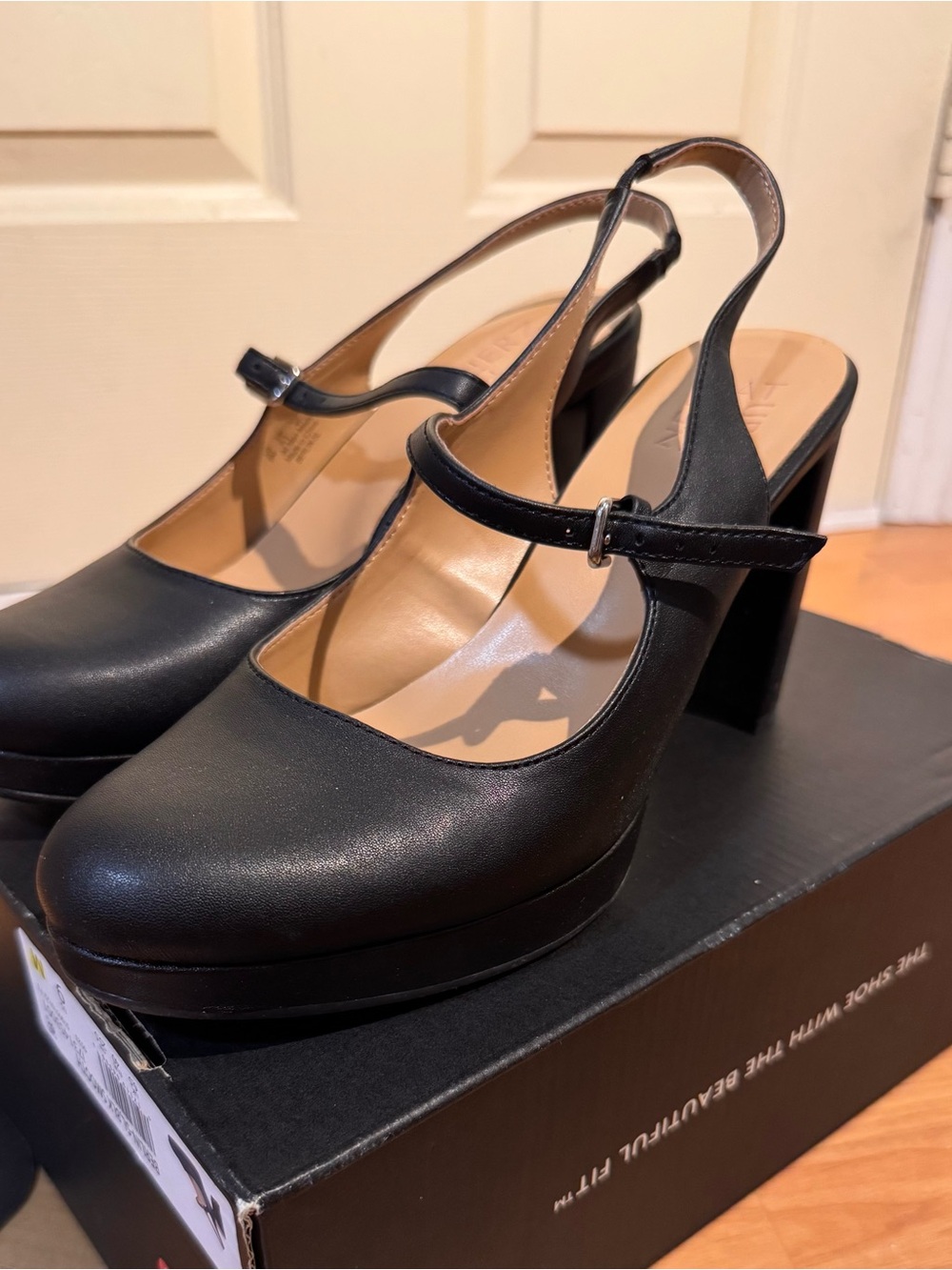 Naturalizer Black Berlin Slingback Heels size 9 - Picture 14 of 14